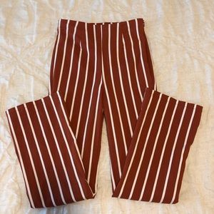 Forever 21 Contemporary cropped stretch pants size XS